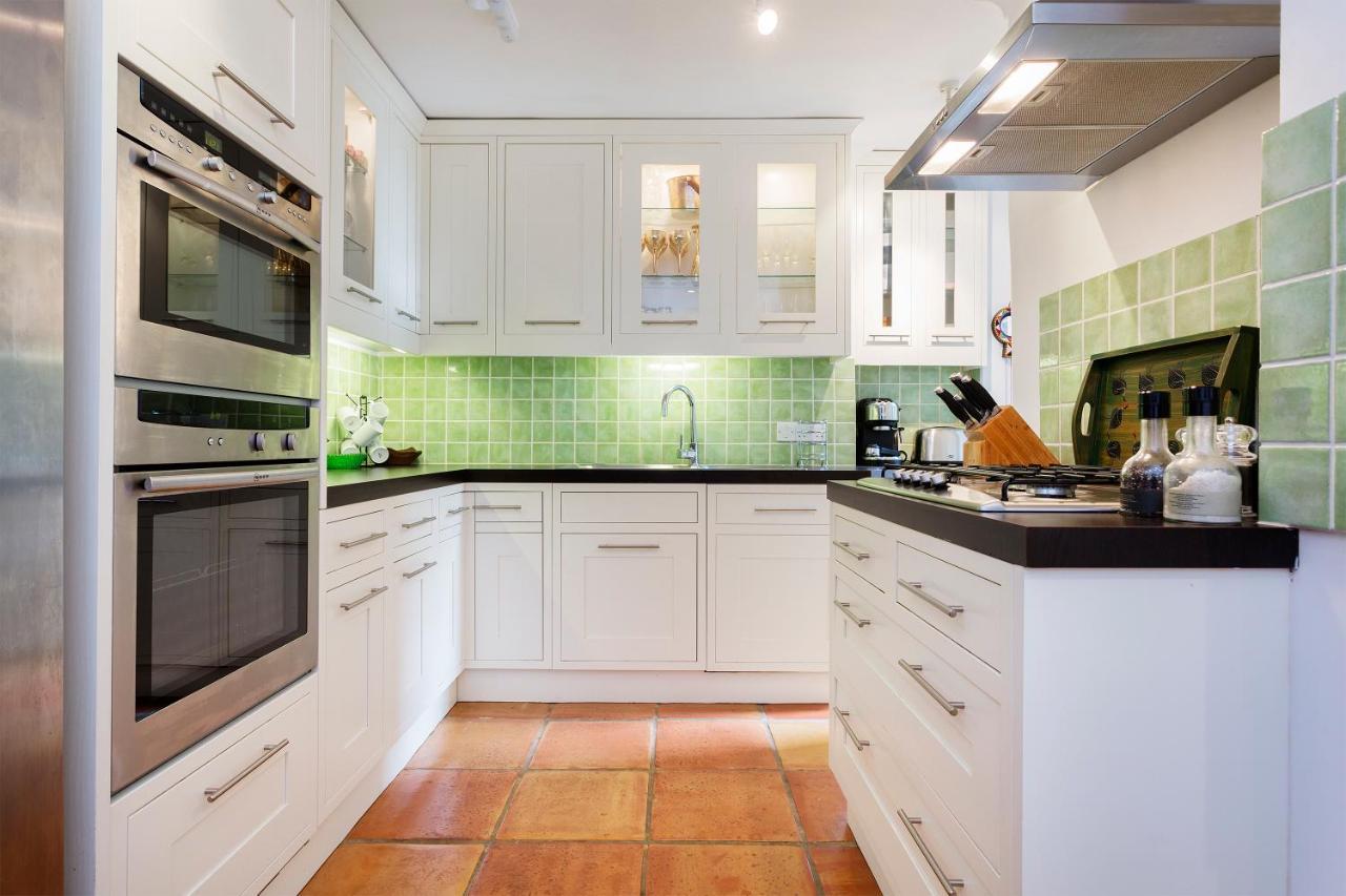Veeve - South Kensington Garden Apartment ลอนดอน ภายนอก รูปภาพ